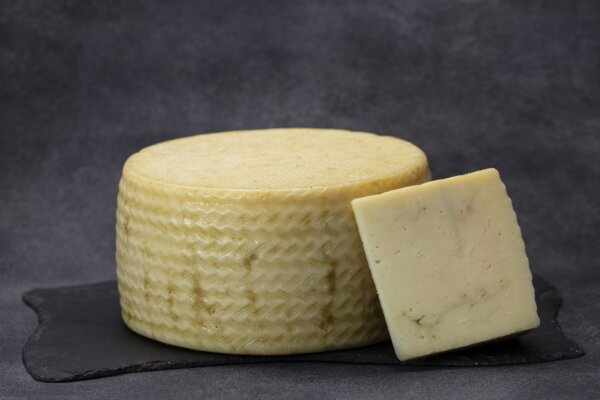 Queso de Oveja con Jalapeño