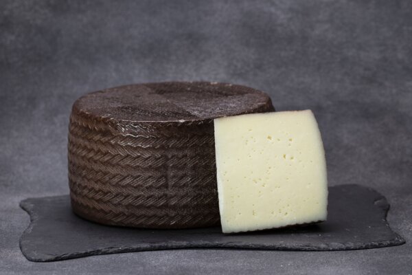 Queso Manchego Semicurado DOP