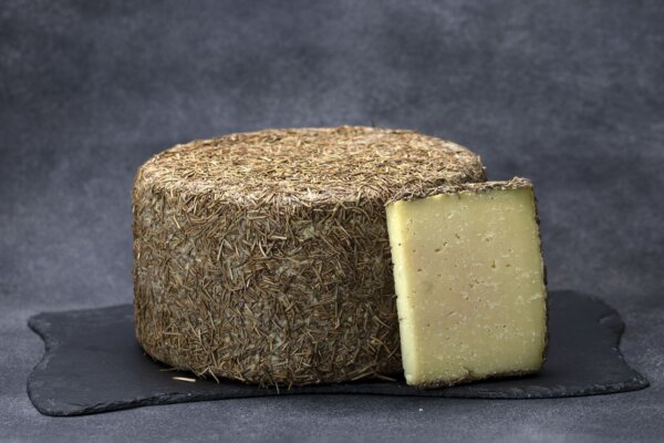 Queso de Oveja Añejo al Romero